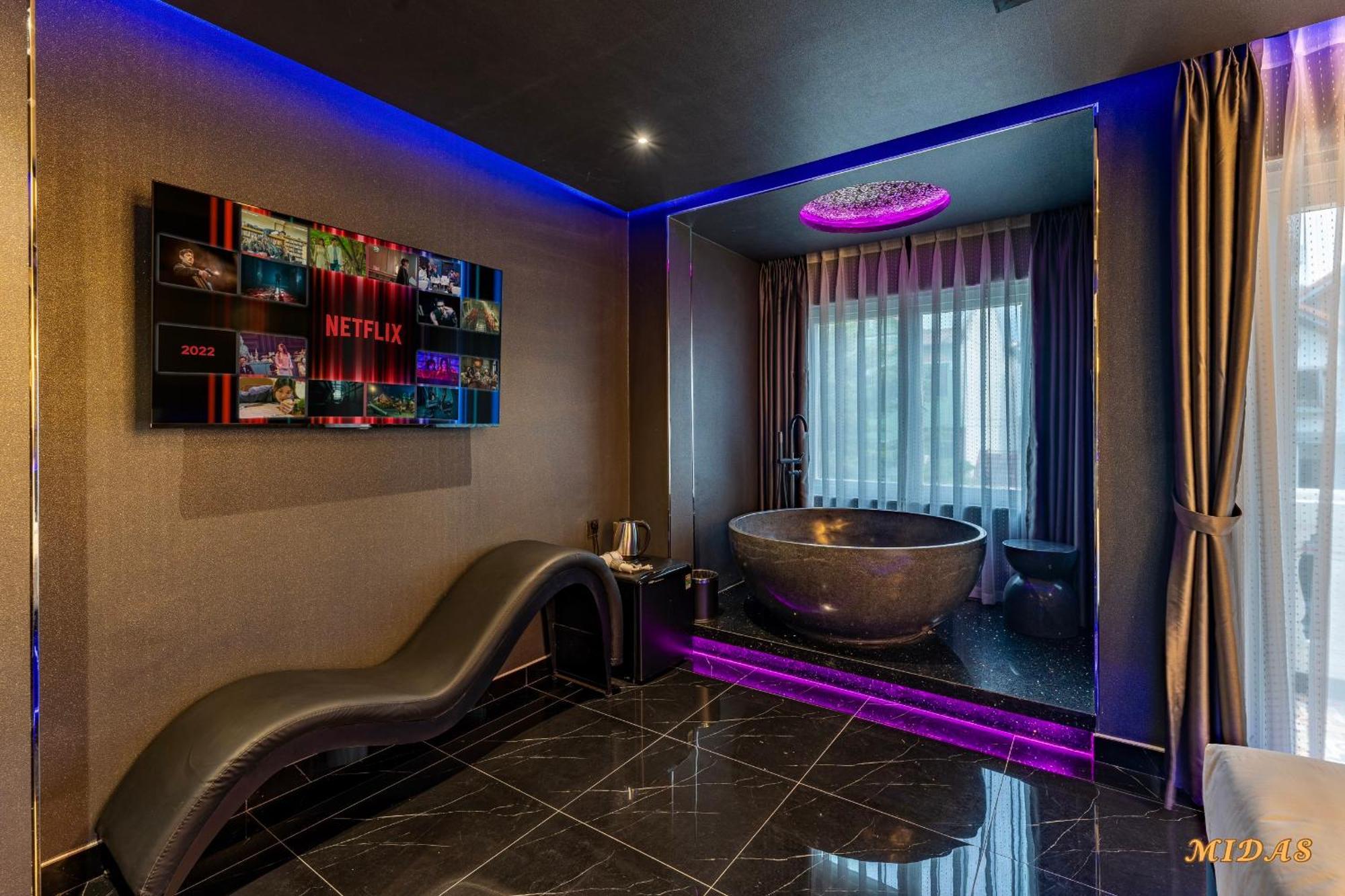 Midas Hotel 2 Хошимин Экстерьер фото