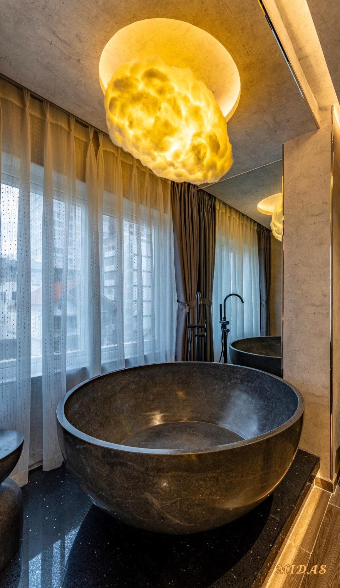 Midas Hotel 2 Хошимин Экстерьер фото